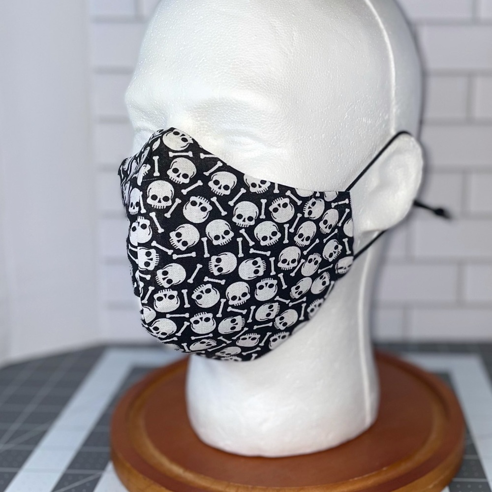 Skulls face mask